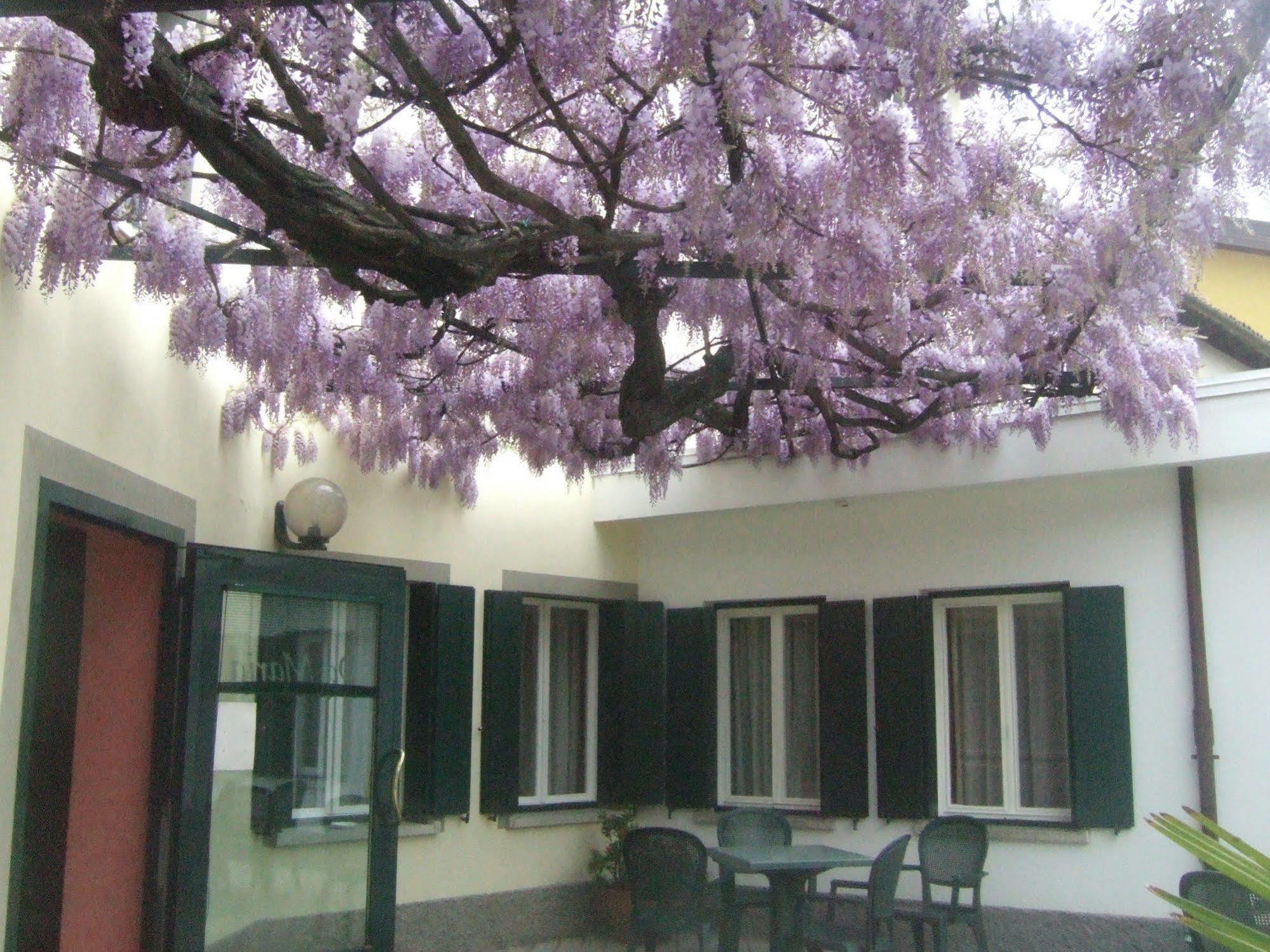 Suite Maria Residence Buttrio Exterior foto